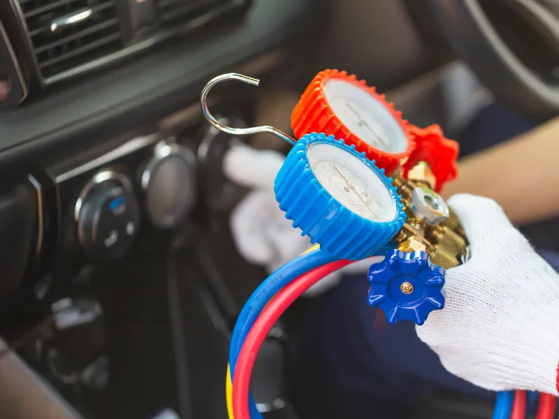 cuánto cuesta recargar el aire acondicionado del coche
